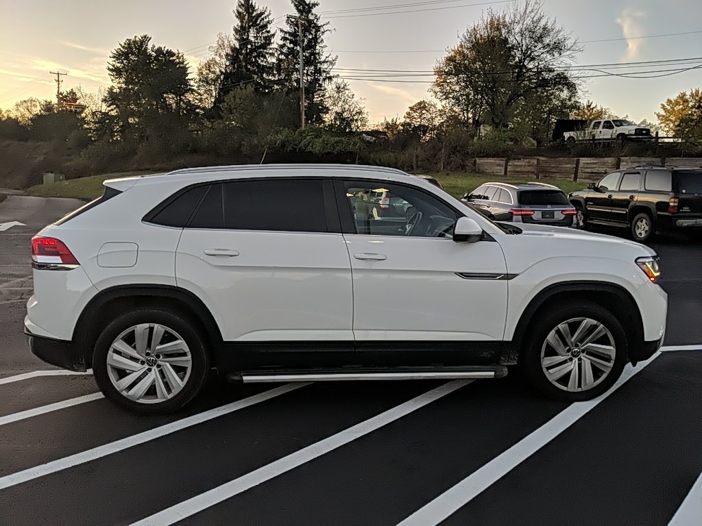 2020 Volkswagen Atlas Cross Sport V6 SE Technology photo 4