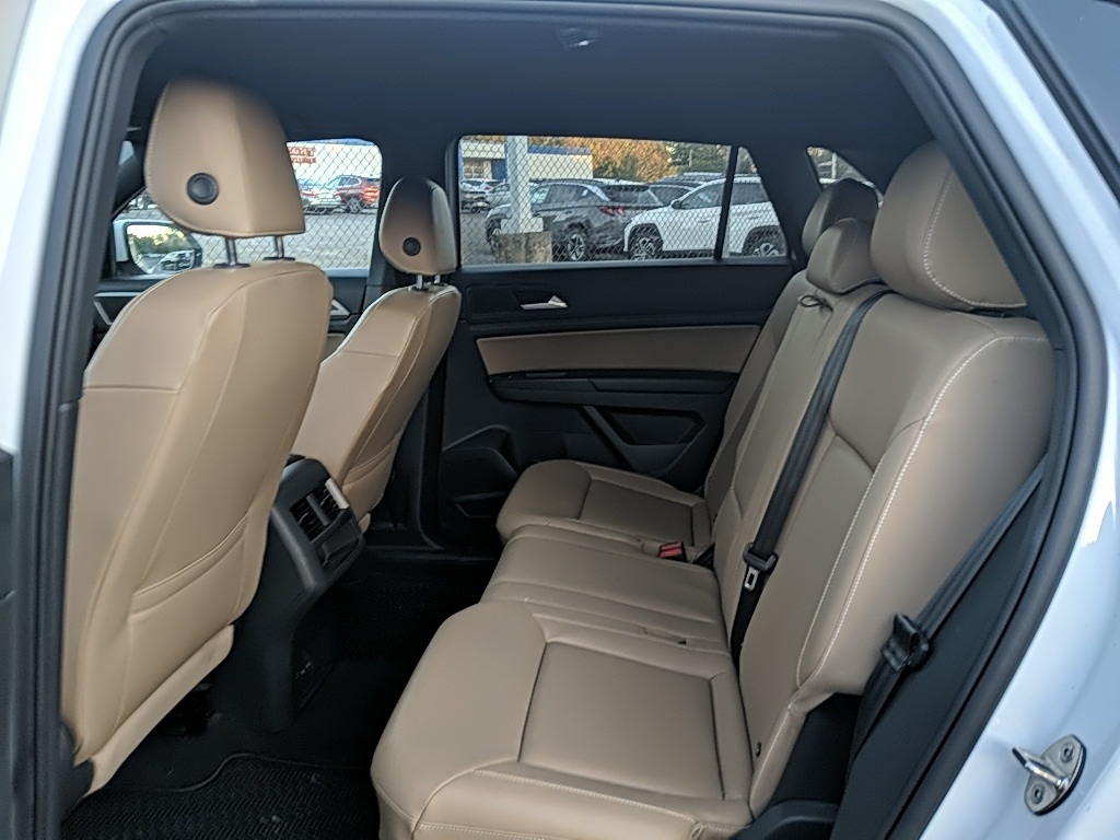 2020 Volkswagen Atlas Cross Sport V6 SE Technology photo 11