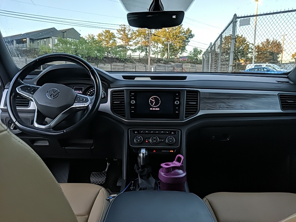 2020 Volkswagen Atlas Cross Sport V6 SE Technology photo 12
