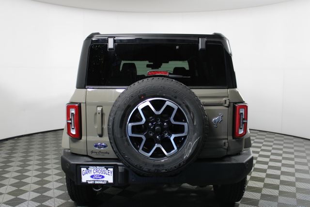 2025 Ford Bronco Outer Banks photo 4