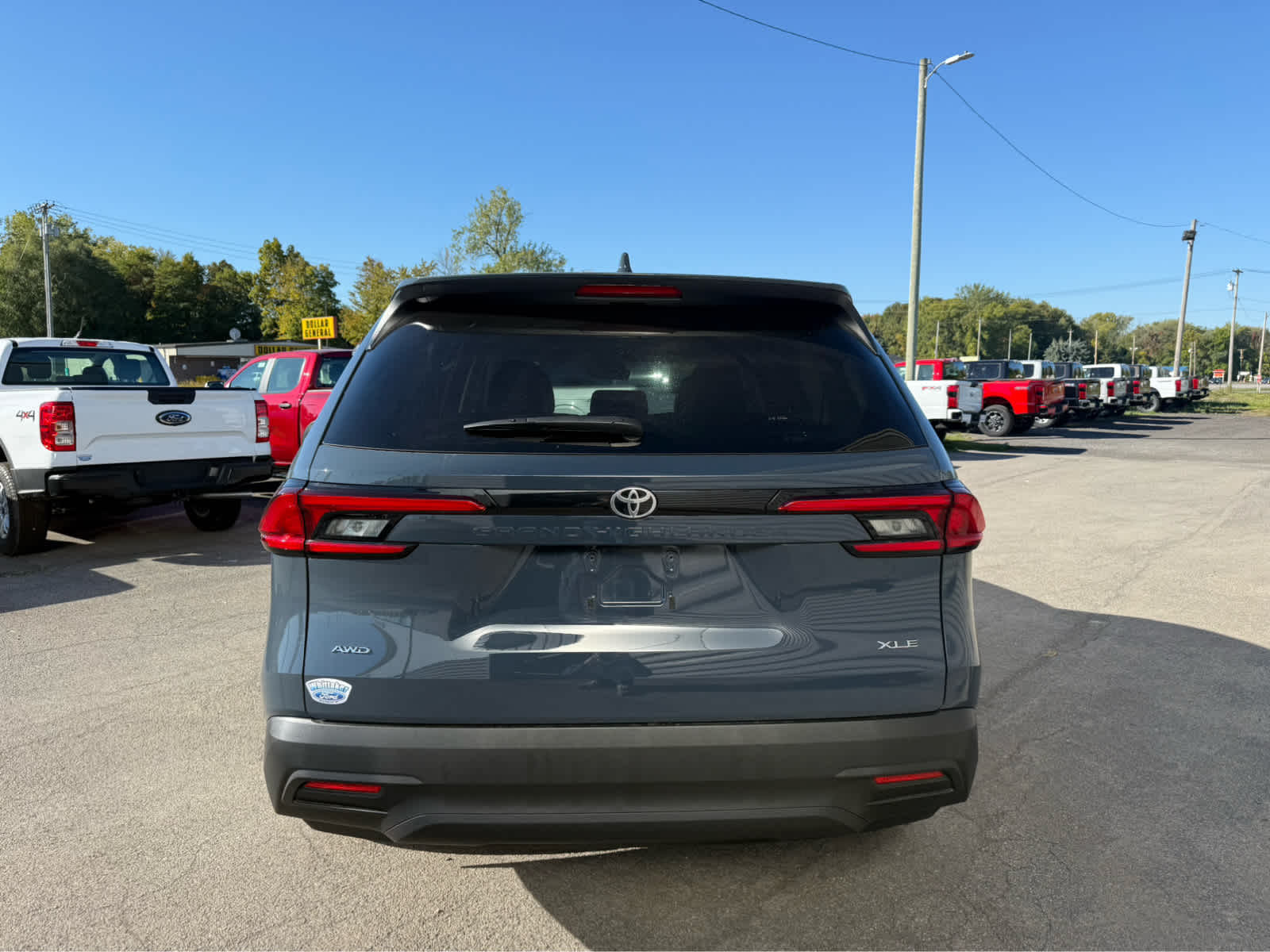 2024 Toyota Grand Highlander XLE photo 2