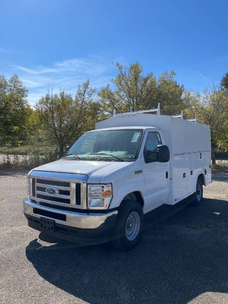 2025 Ford E-350SD Base