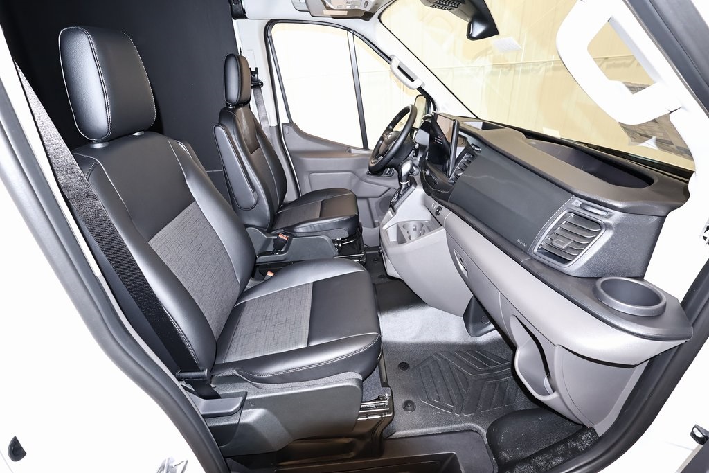 2026 Ford Transit photo 17