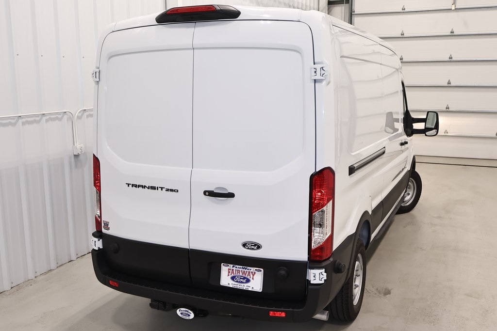 2026 Ford Transit photo 31