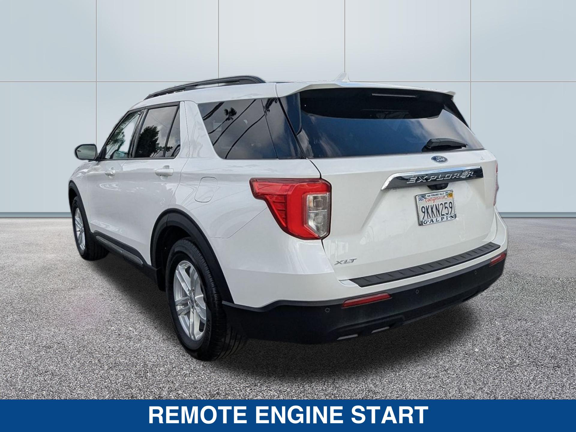 2023 Ford Explorer XLT photo 2