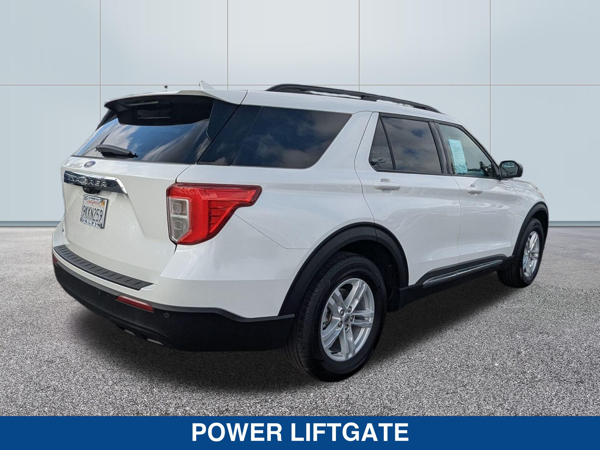 2023 Ford Explorer XLT photo 4
