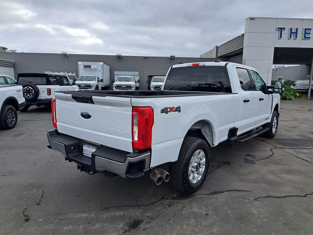 2024 Ford F-250 photo 4