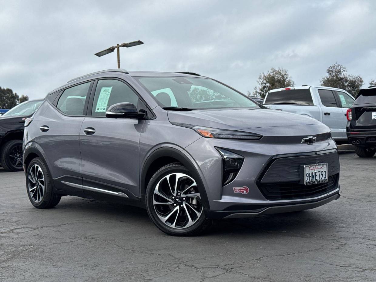 Used 2023 Chevrolet Bolt EUV Premier with VIN 1G1FZ6S07P4177401 for sale in Encinitas, CA