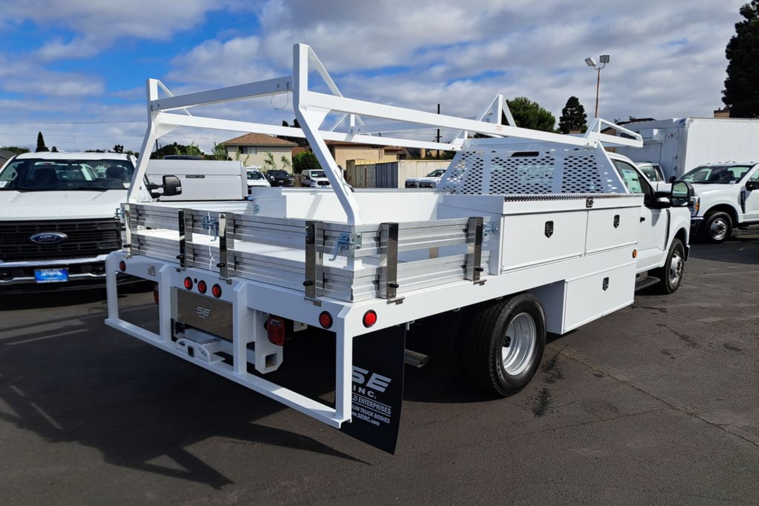 2026 Ford F-350 Super Duty Chassis Cab XL