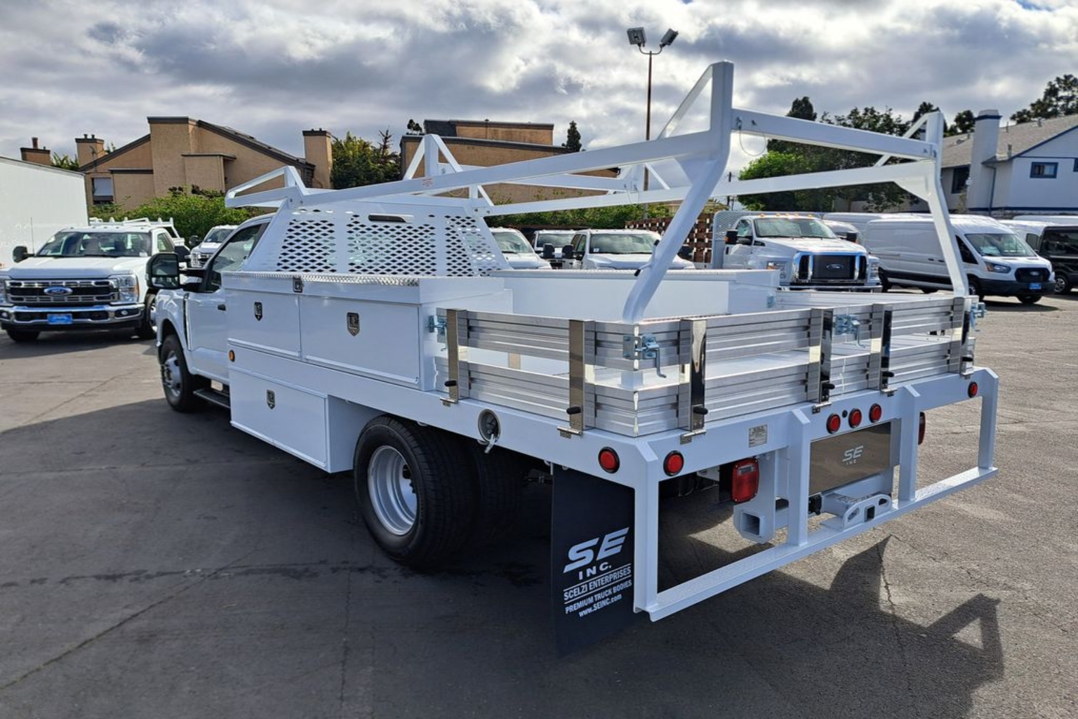 2026 Ford F-350 Super Duty Chassis Cab XL