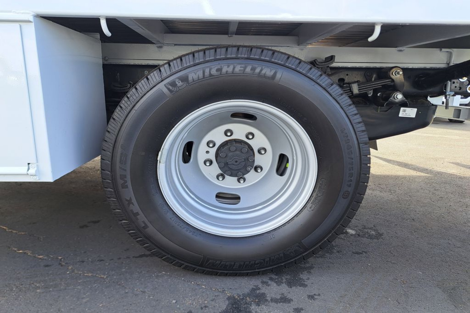 2026 Ford F-350 Super Duty Chassis Cab XL - Photo 9