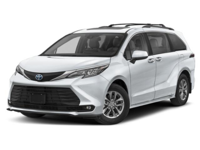 2025 Toyota Sienna XLE's photo