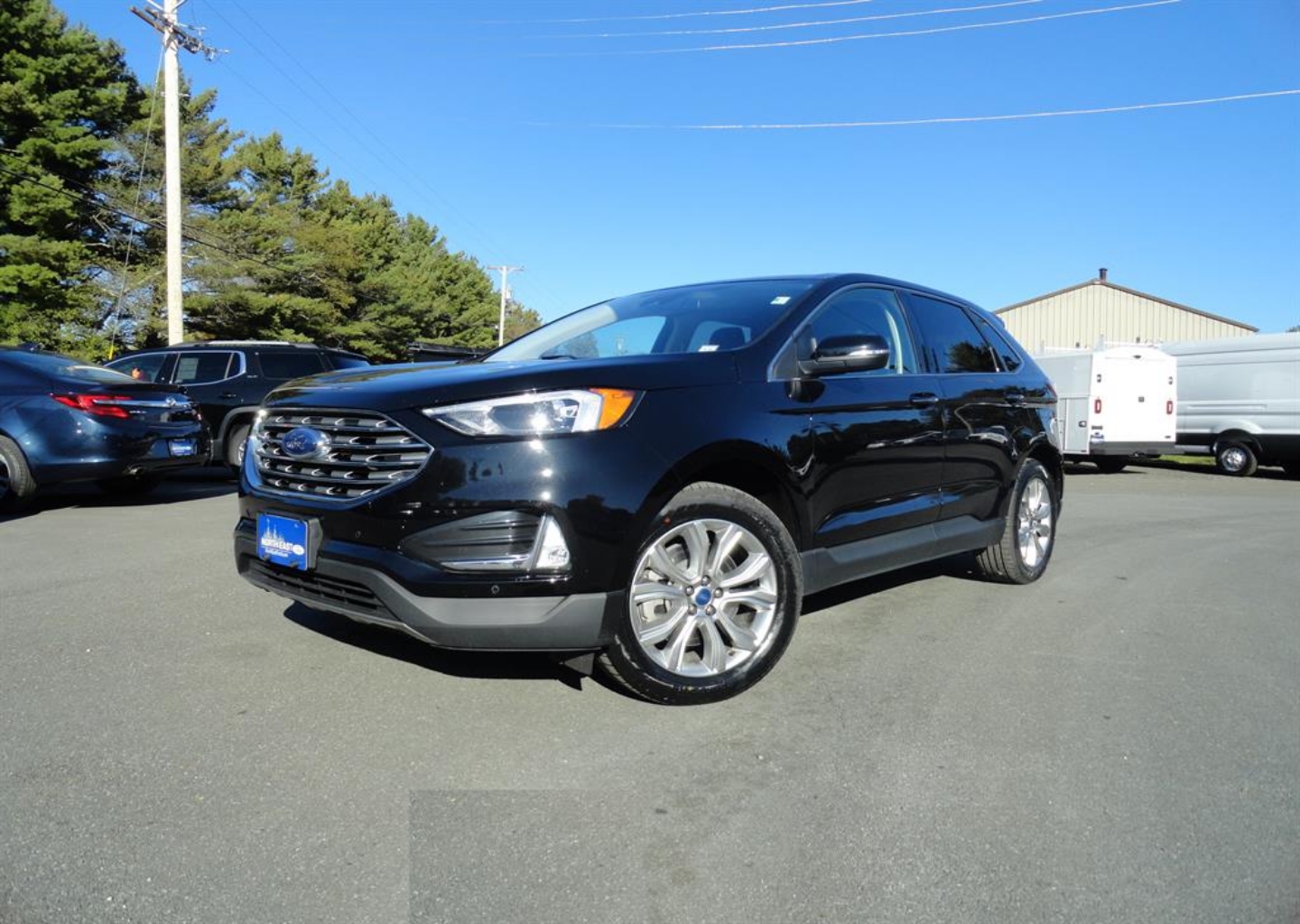 2022 Ford Edge Titanium's photo