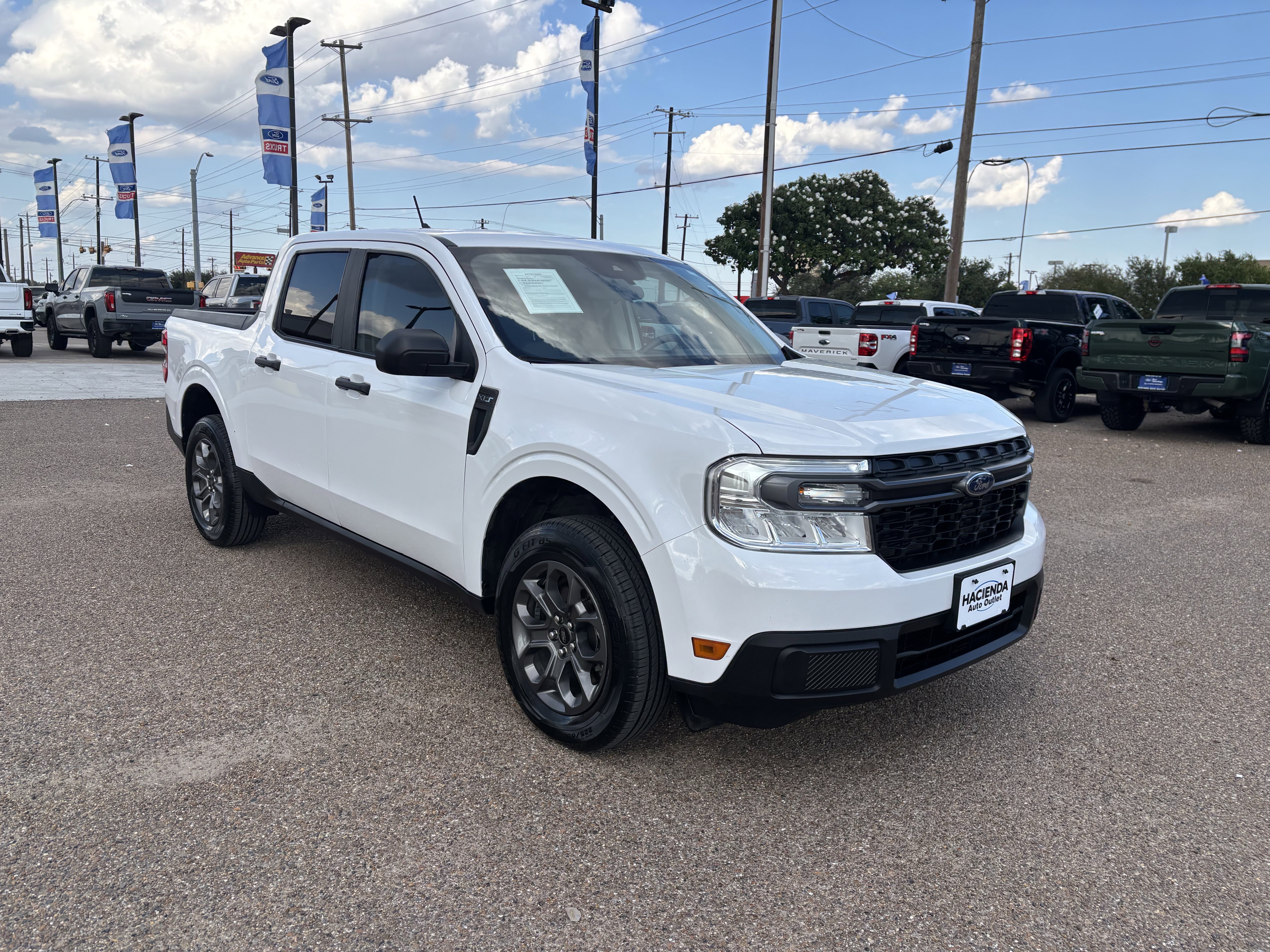 2023 Ford Maverick XLT photo 4
