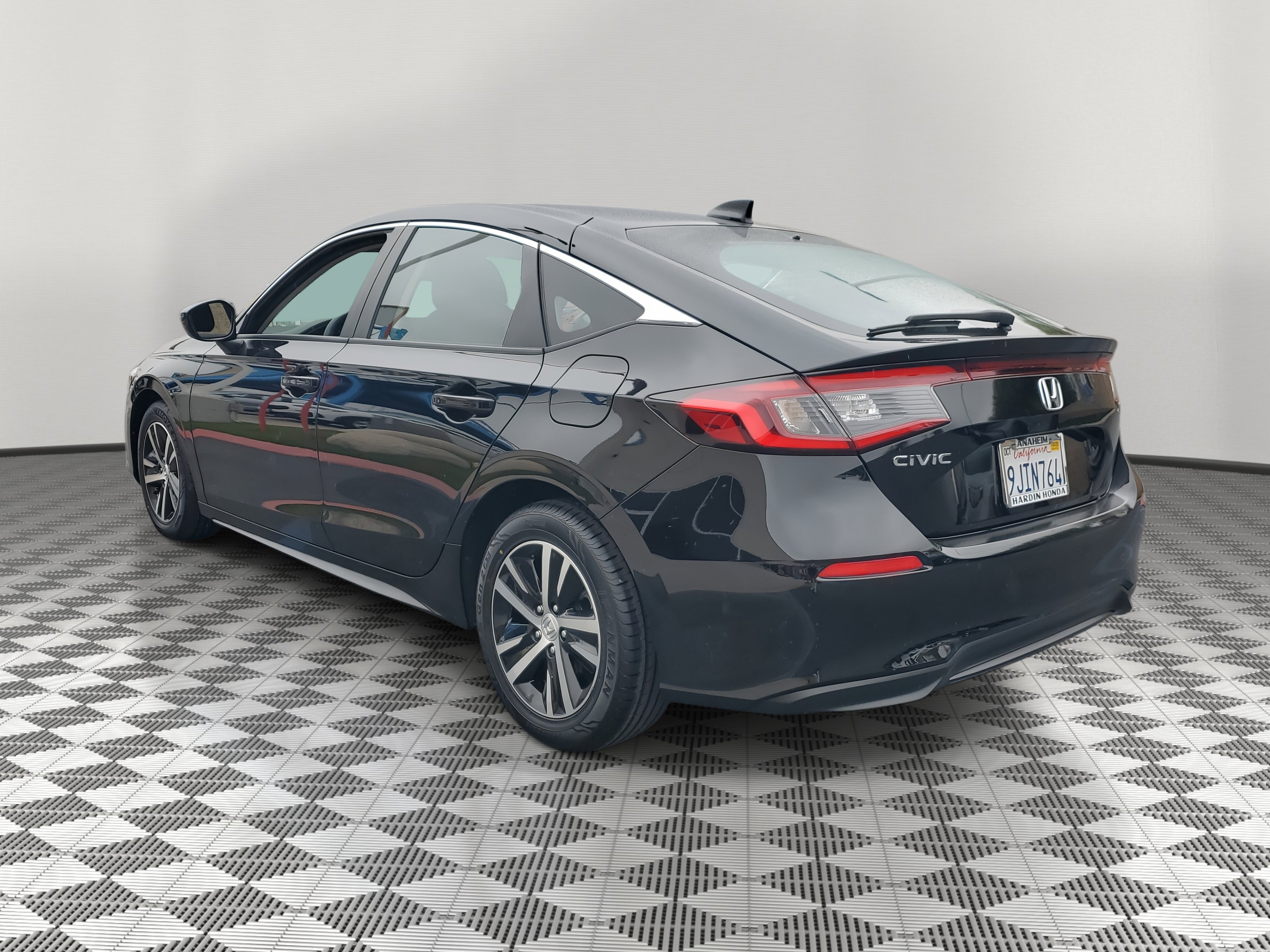 2024 Honda Civic Hatchback LX photo 2