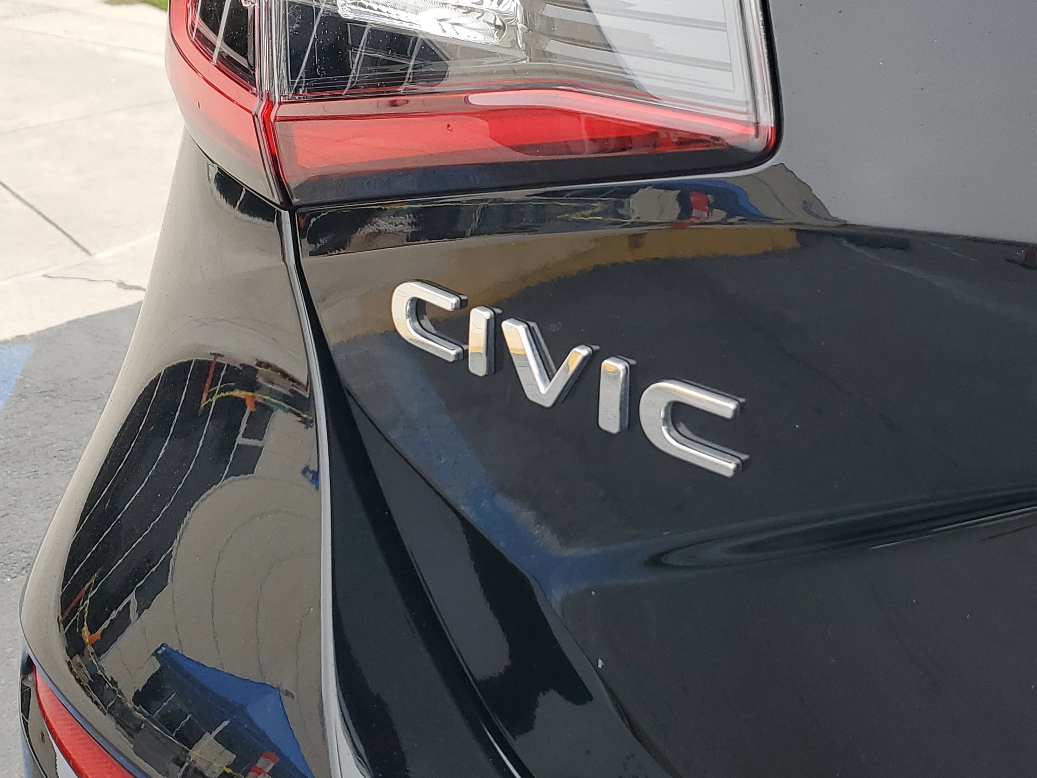 2024 Honda Civic Hatchback LX photo 6