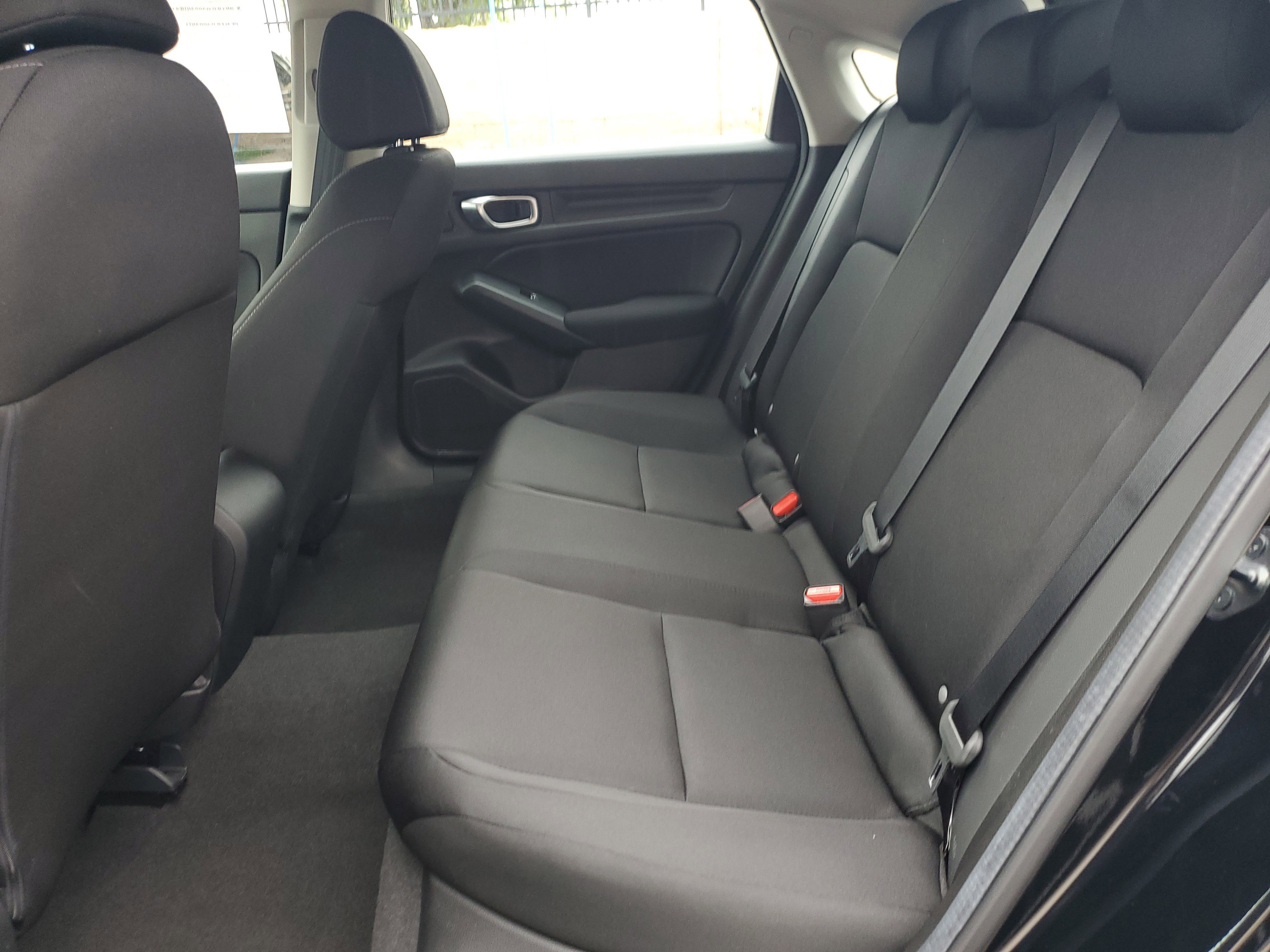 2024 Honda Civic Hatchback LX photo 11