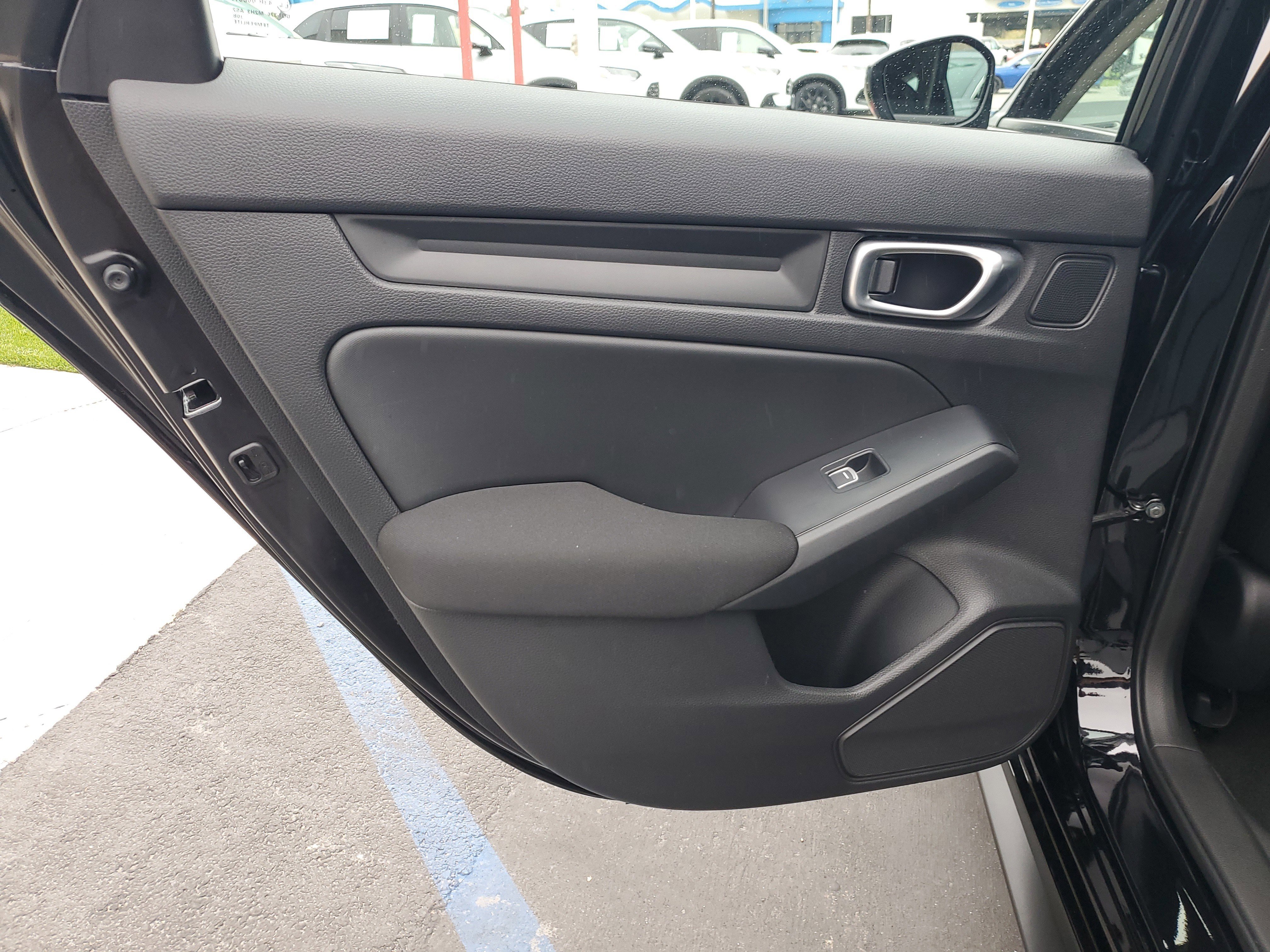 2024 Honda Civic Hatchback LX photo 12