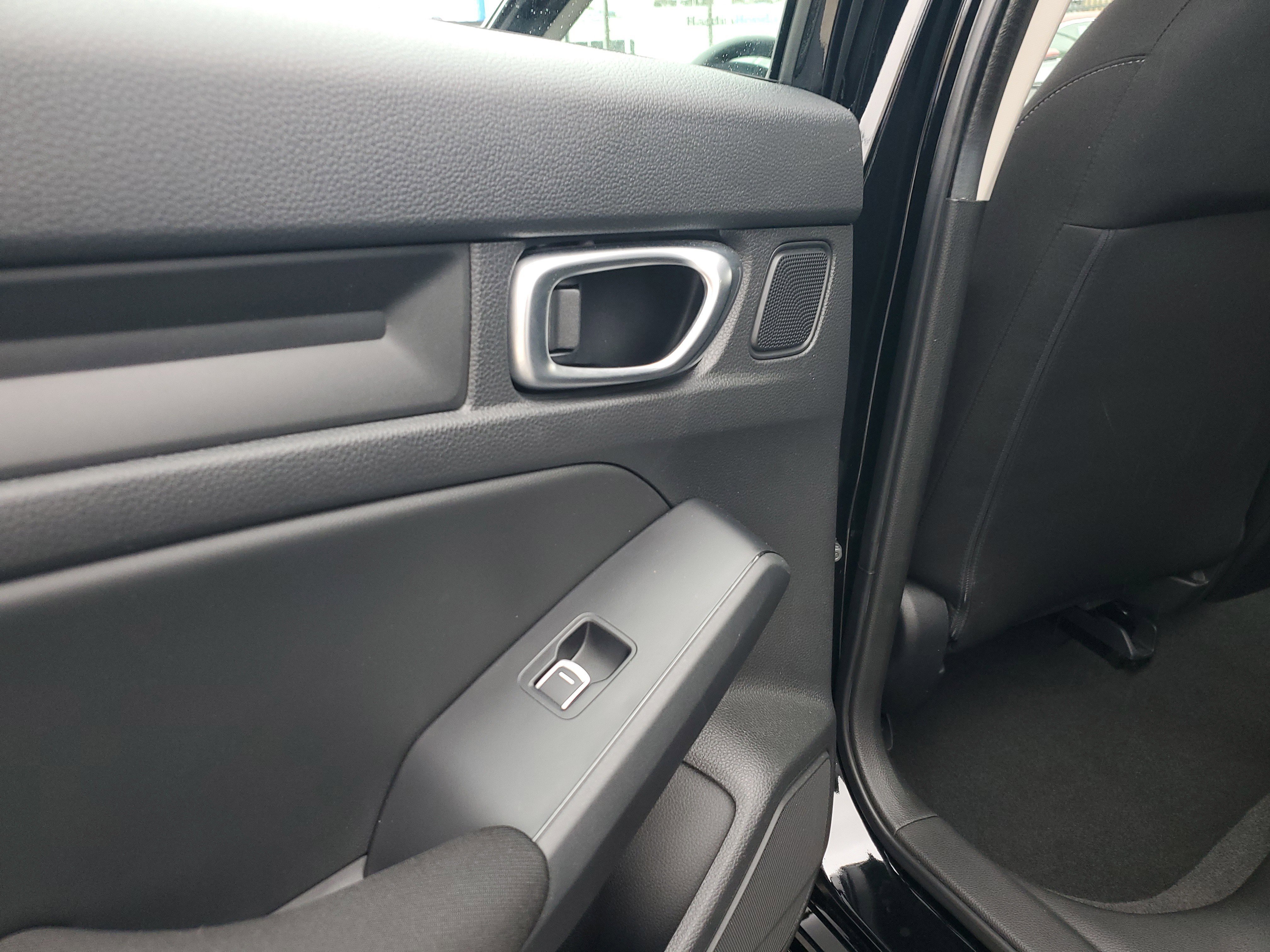 2024 Honda Civic Hatchback LX photo 13