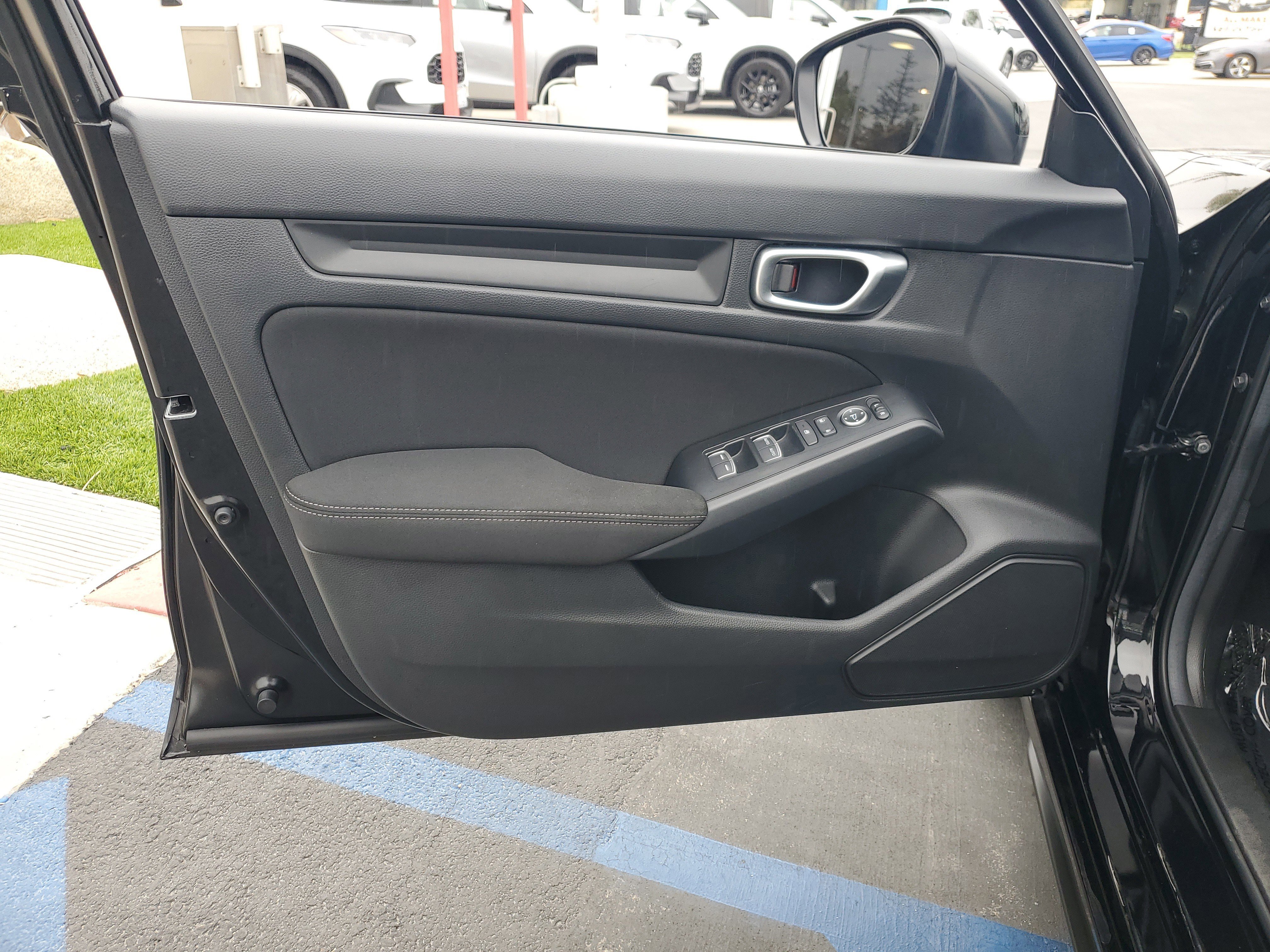 2024 Honda Civic Hatchback LX photo 16