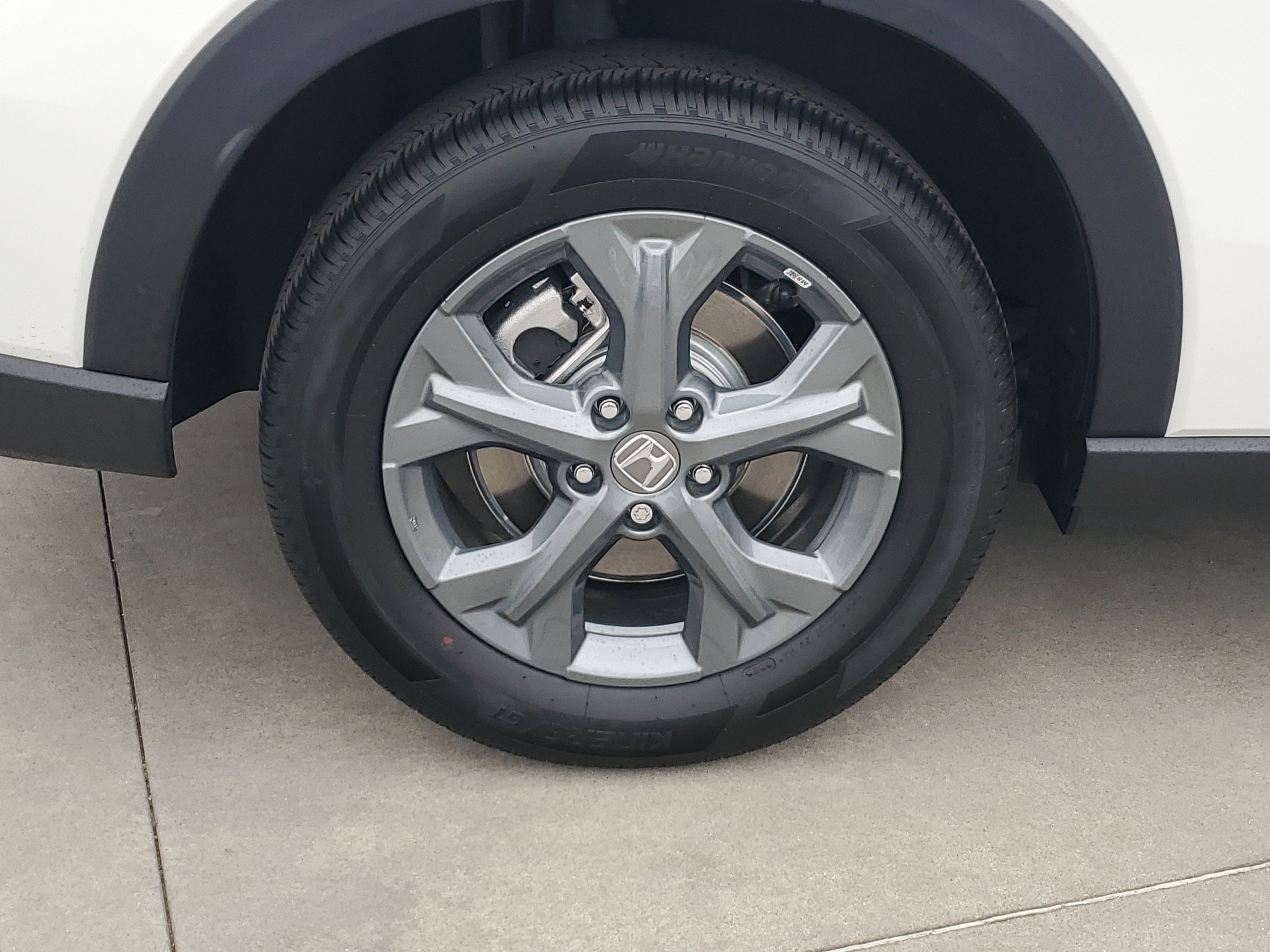 2026 Honda HR-V LX photo 5