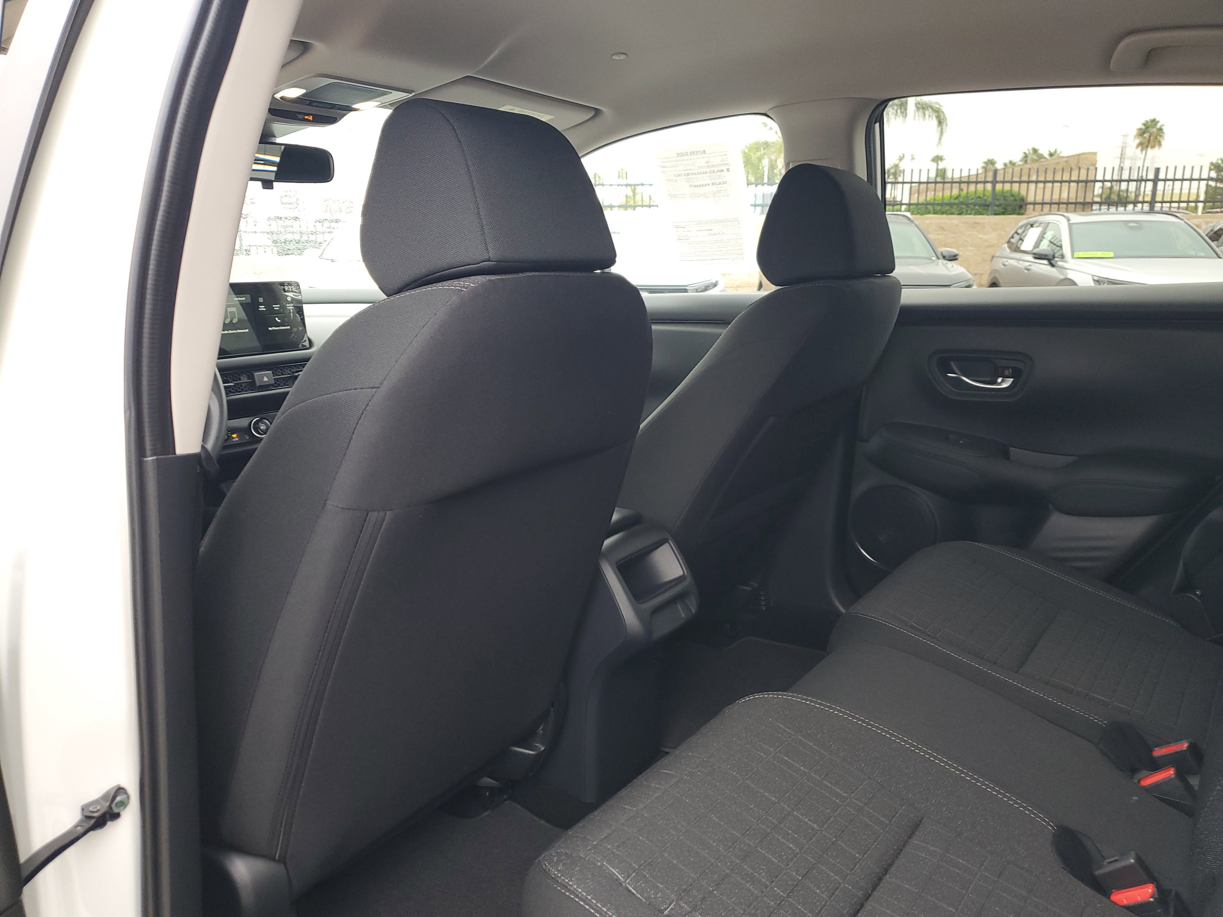 2026 Honda HR-V LX photo 9
