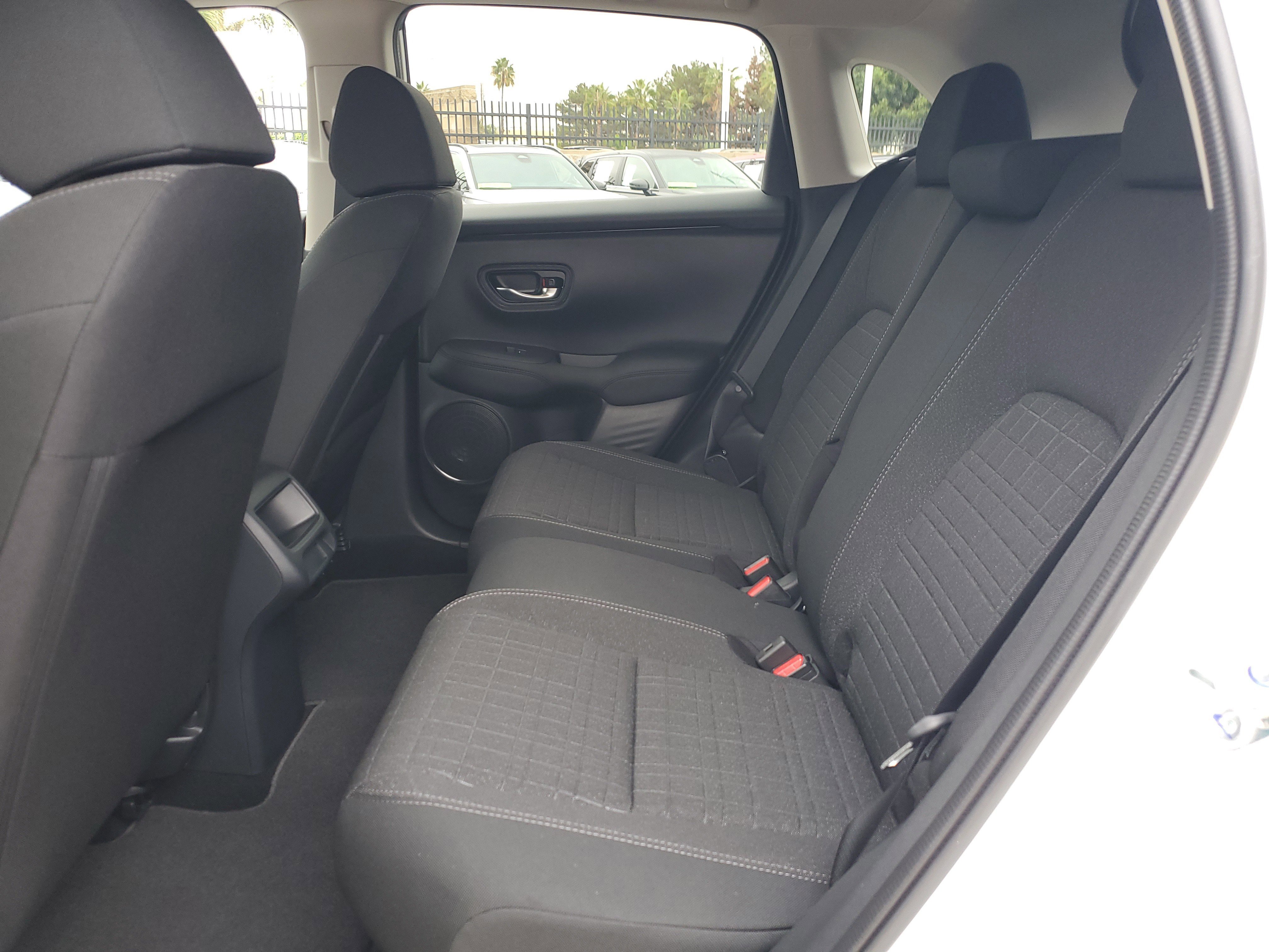 2026 Honda HR-V LX photo 10