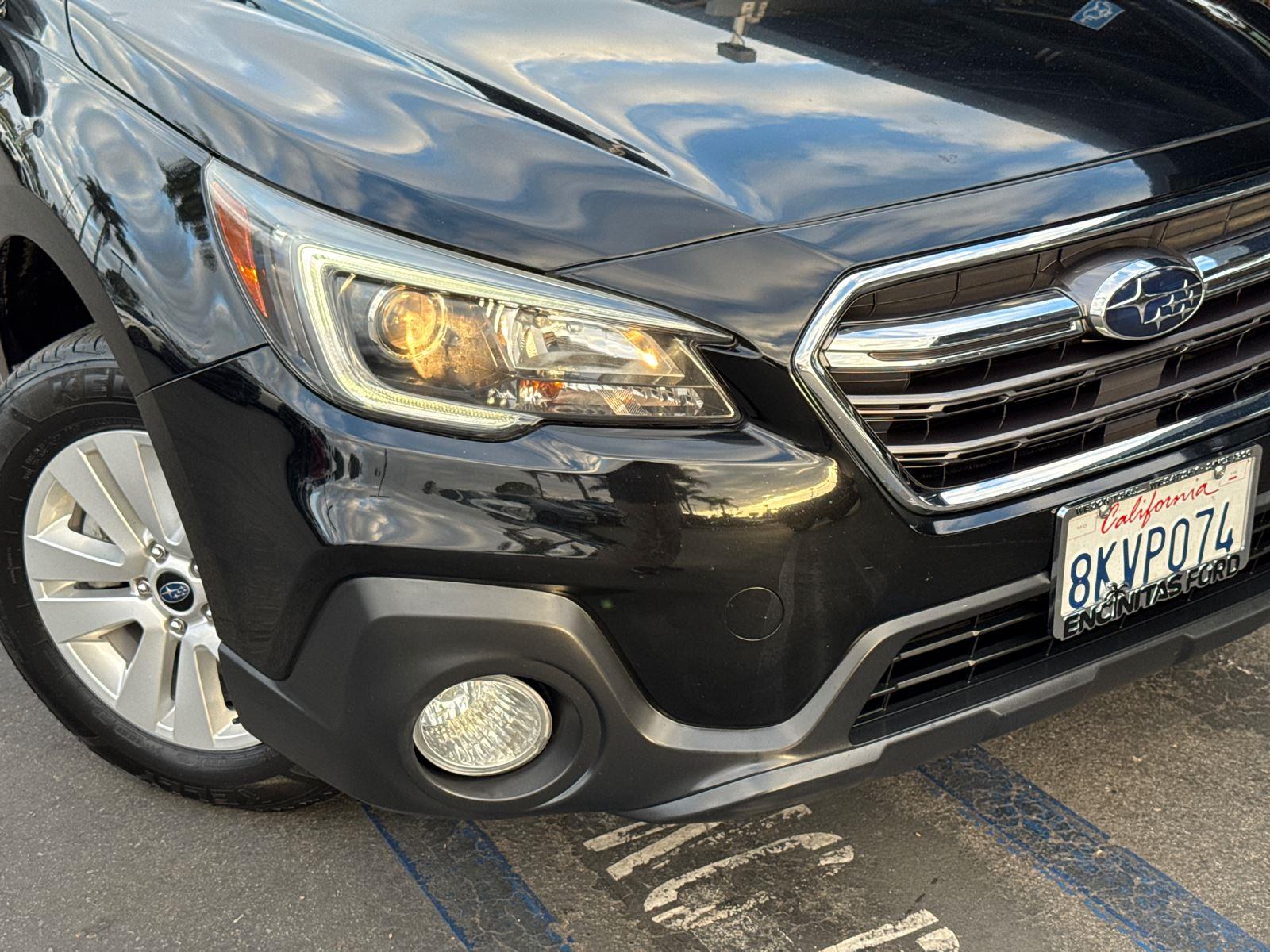 2019 Subaru Outback 2.5i Premium photo 2