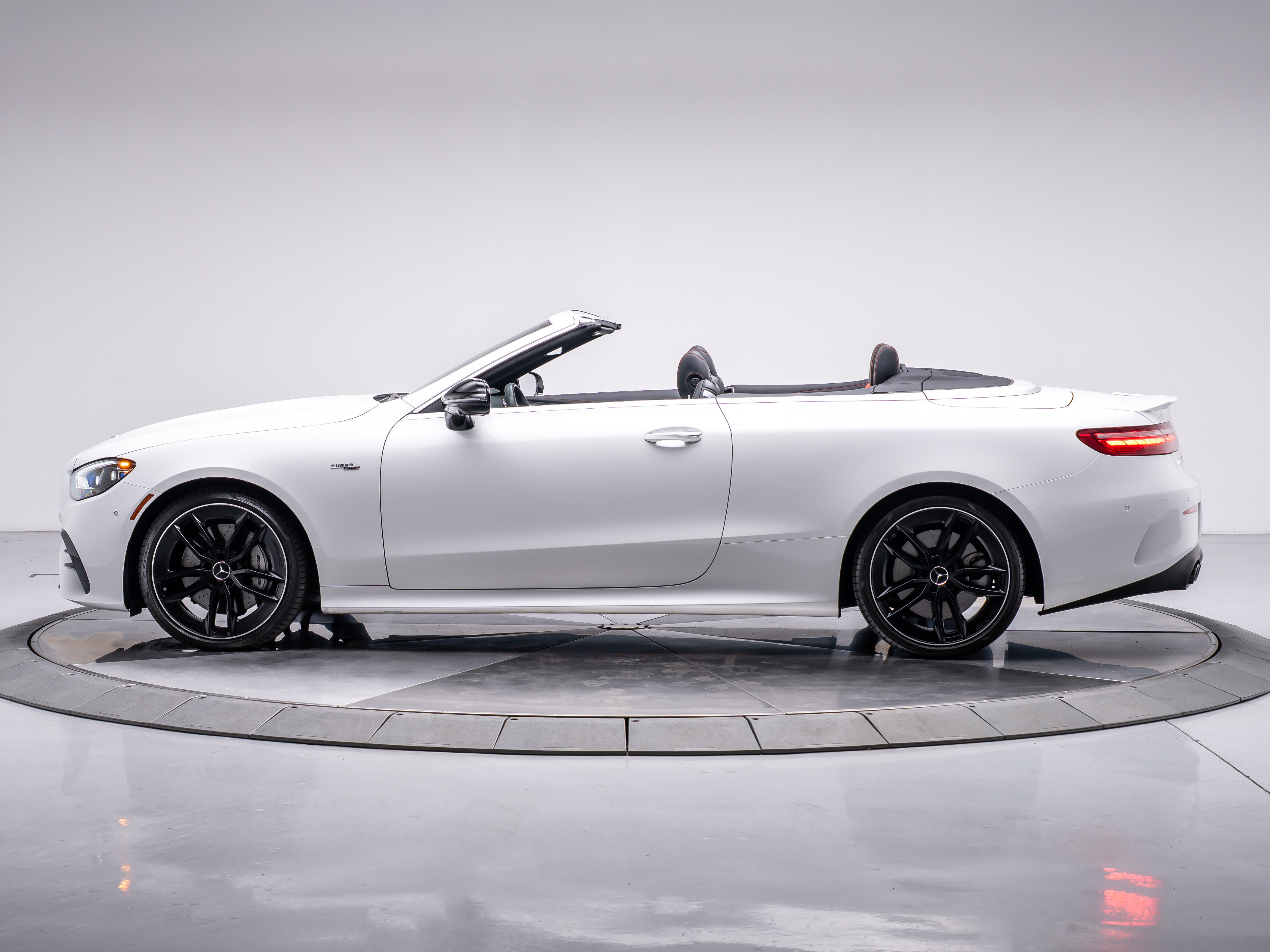 2023 Mercedes Benz E AMG 53 4MATIC Cabriolet photo 3