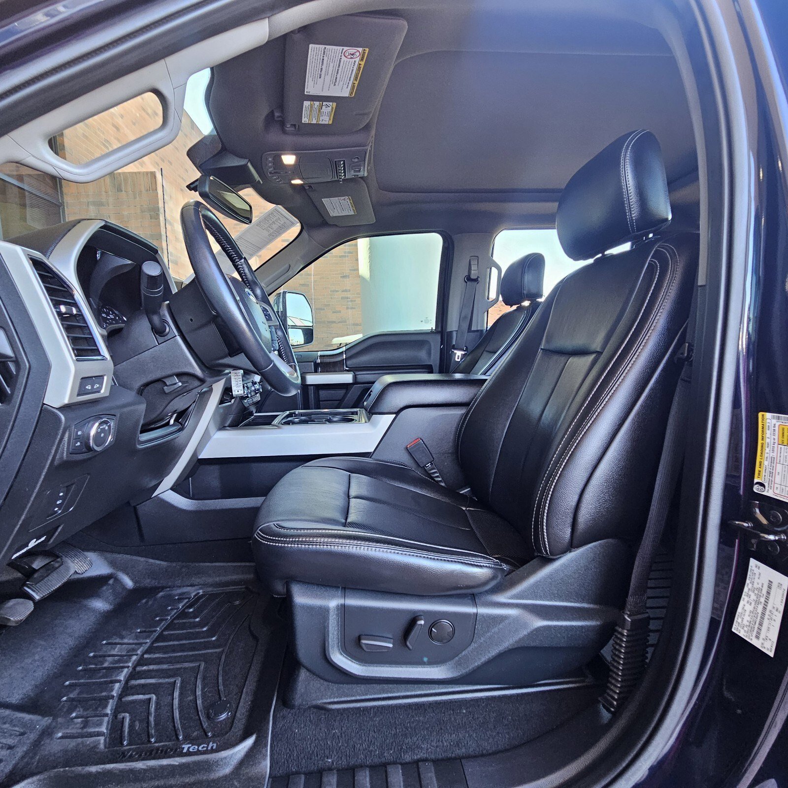 2021 Ford F-250 Lariat photo 11