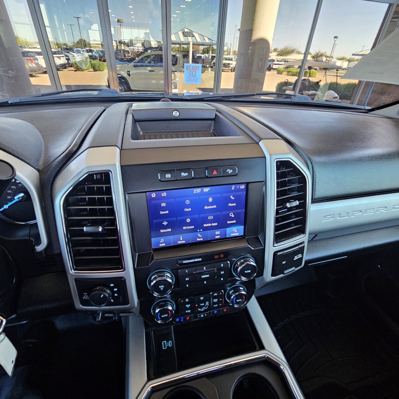 2021 Ford F-250 Lariat photo 16