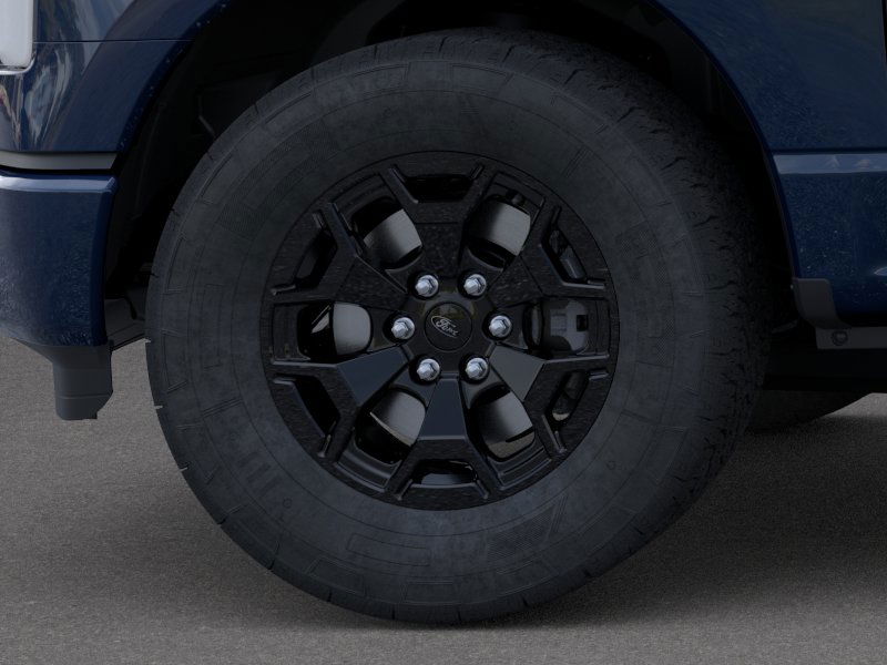 2025 Ford F-150 Lightning XLT photo 18
