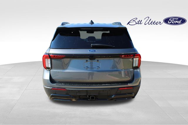 2025 Ford Explorer ST-Line photo 6