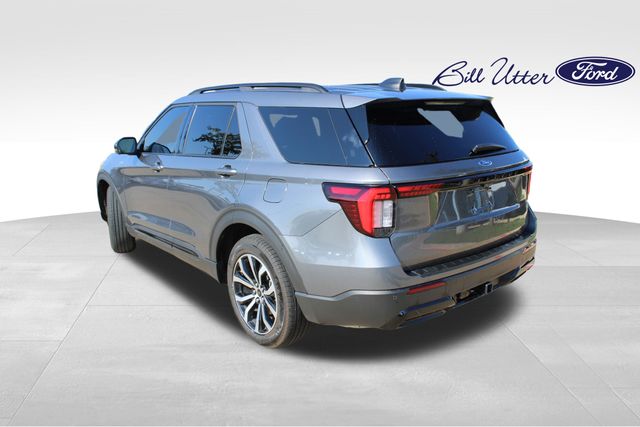 2025 Ford Explorer ST-Line photo 7