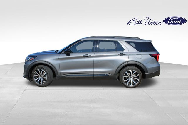 2025 Ford Explorer ST-Line photo 8