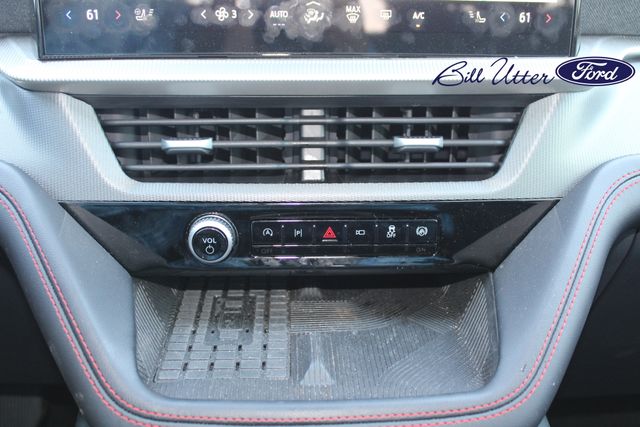 2025 Ford Explorer ST-Line photo 18