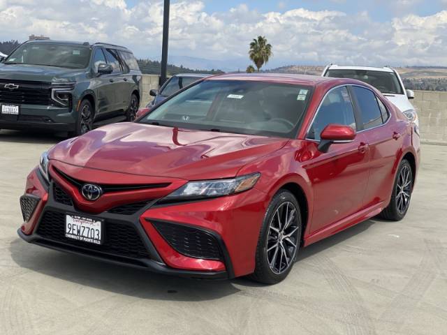 2023 Toyota Camry Hybrid SE Nightshade