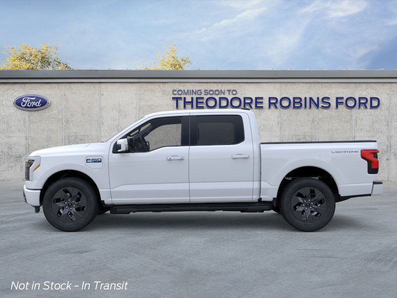 2025 Ford F-150 Lightning Lariat photo 3