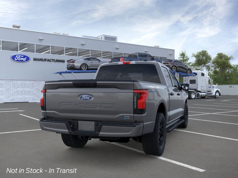 2025 Ford F-150 Lightning XLT photo 4
