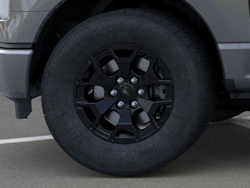 2025 Ford F-150 Lightning XLT photo 15