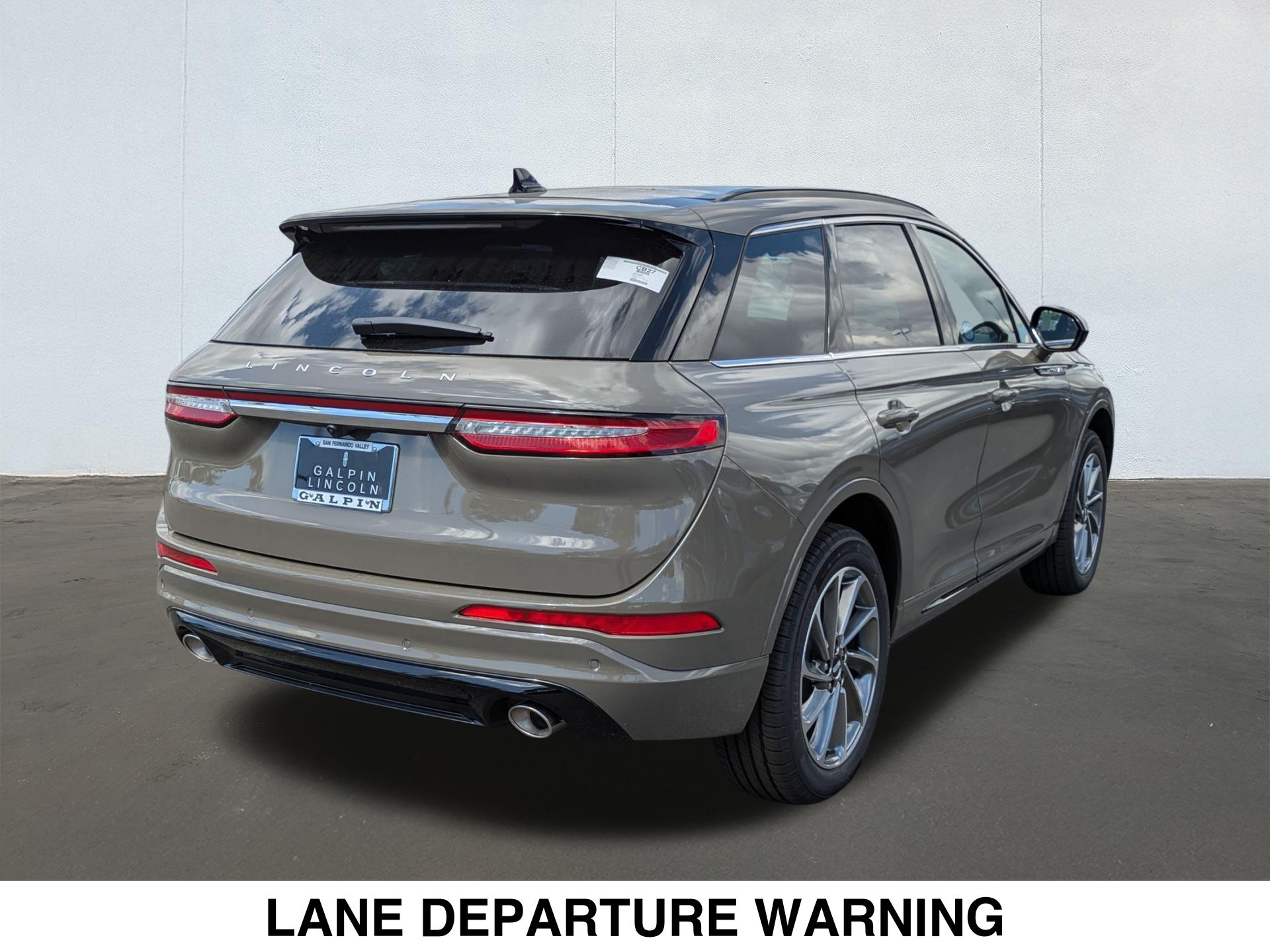 2025 Lincoln Corsair Grand Touring photo 2