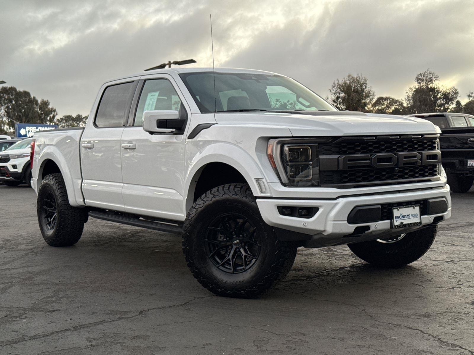 2022 Ford F-150 Raptor photo 2