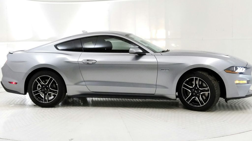 2022 Ford Mustang GT photo 2