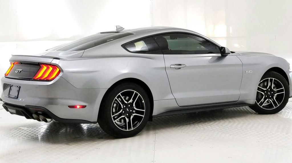 2022 Ford Mustang GT photo 3