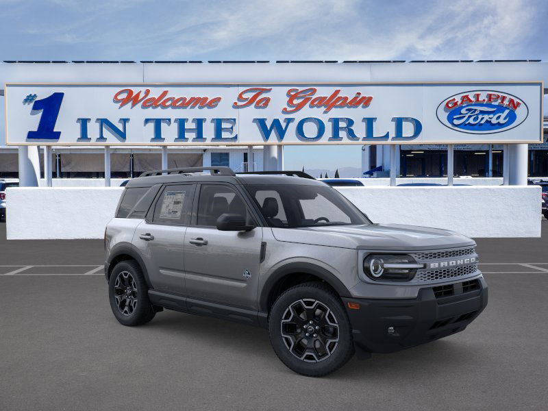 2025 Ford Bronco Sport Outer Banks photo 2