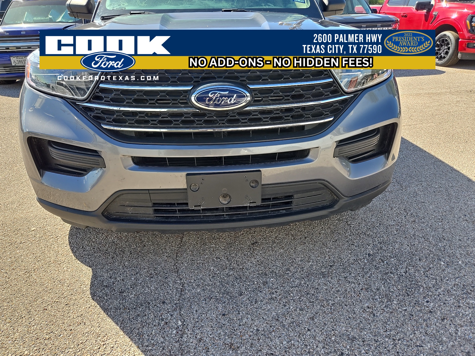 2021 Ford Explorer XLT photo 3