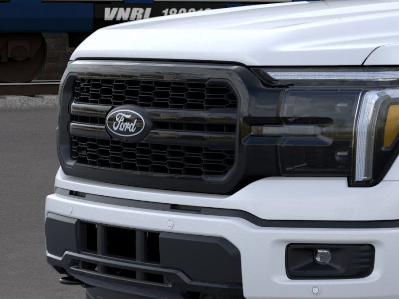 2025 Ford F-150 Lariat photo 14
