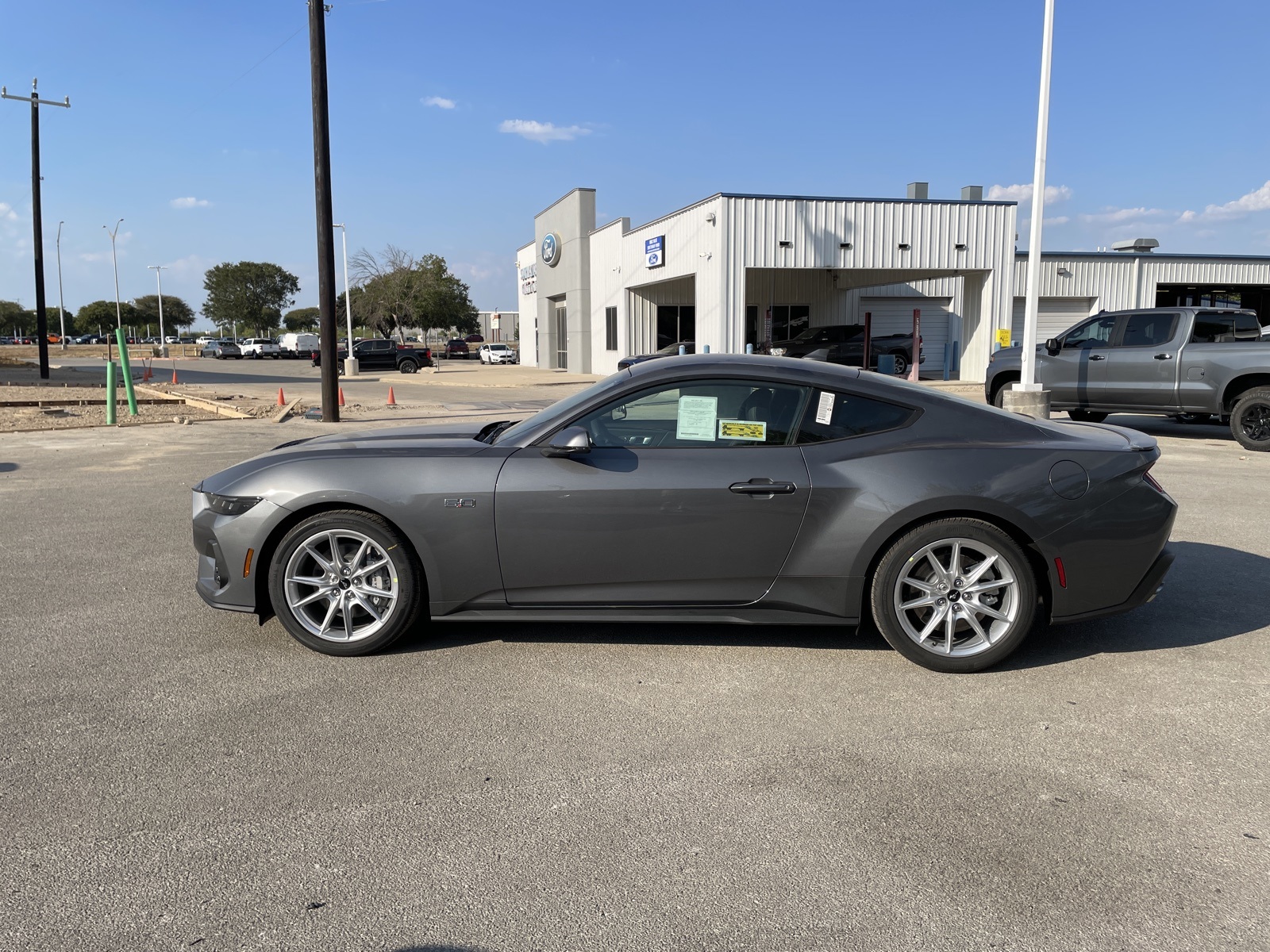 2025 Ford Mustang GT Premium photo 2