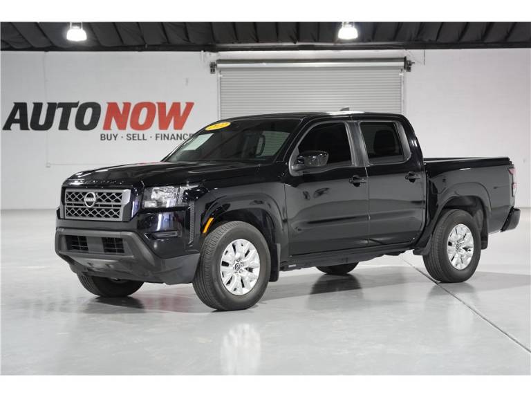 2022 Nissan Frontier Crew Cab SV Pickup 4D 5 FT