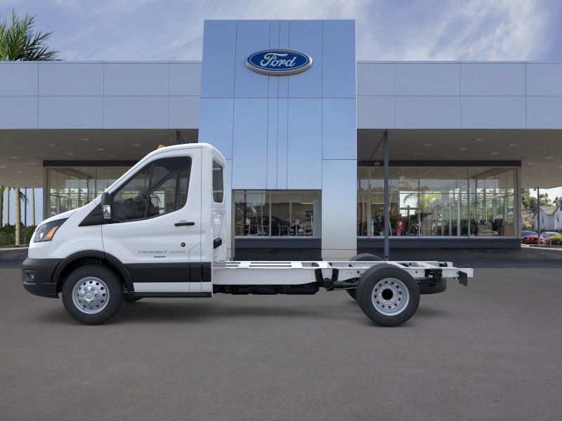 2025 Ford Transit photo 3
